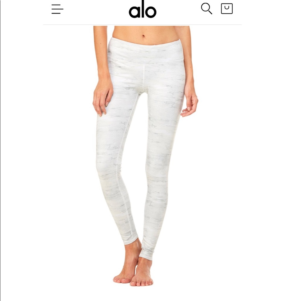 Alo Yoga Airbrush Legging size S in Sequoia; EUC